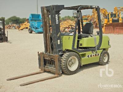 2002 Clark CMP30D Diesel Pneumatic Tire Forklift