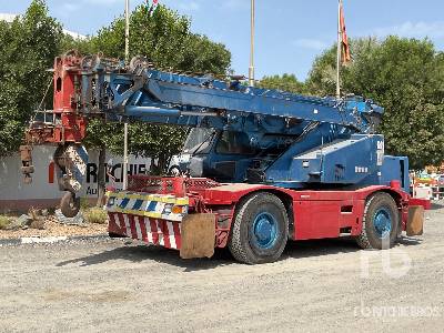 1996 Komatsu LW250-5 26 ton 4x4x4 Rough Terrain Crane