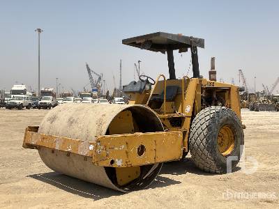 1998 Cat CS533C Smooth Drum Compactor