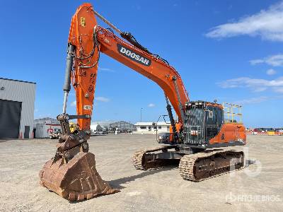 2017 Doosan DX300LC Tracked Excavator