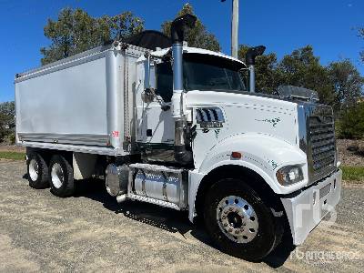 2016 Mack CMHR Trident 6x4 Tipper Truck