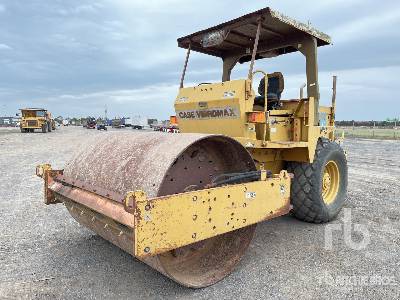 Case Vibromax W1102D Smooth Drum Compactor