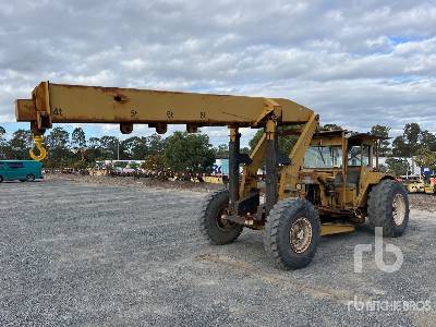 Chamberland Tractor Pick-and-Carry Crane