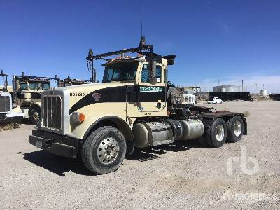 2012 PETERBILT 367 6x4 Winch Tractor