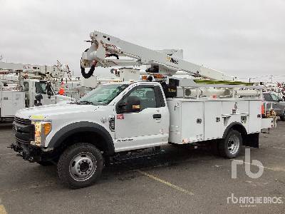 2017 Altec AT40G 40 ft on 2017 Ford F550 XL 4x4 Bucket Truck