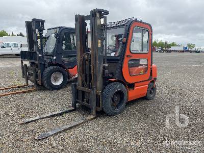 Heli CPCD25 1700 kg Diesel Pneumatic Tire Forklift