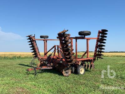 1982 Bushhog 23 ft Tandem Disc