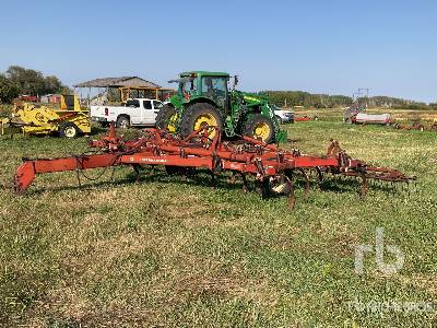 International 21 ft Cultivator