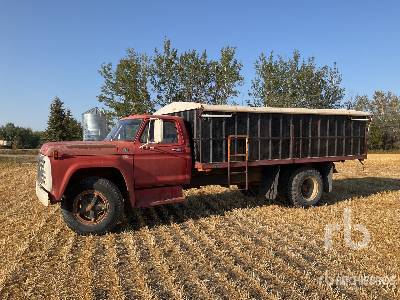 1975 Ford F-600 S/A Grain Truck
