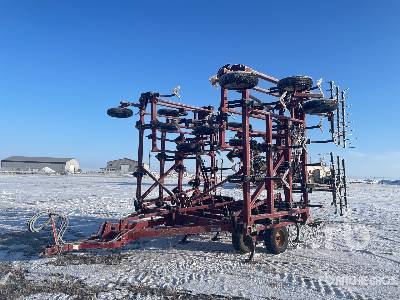 Case IH 5600 42 ft Chisel Plow