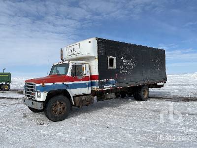 1987 International 1954 4x2 Van Truck