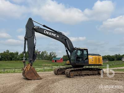 2011 John Deere 240D LC Tracked Excavator