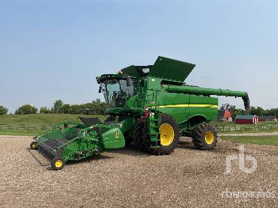 2014 John Deere S680 Combine Harvester