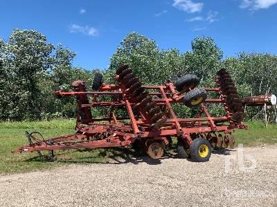 1981 Sunflower 1540 33 ft Tandem Disc