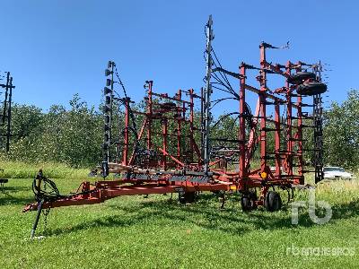 1990 Case IH 4900 43 ft Cultivator