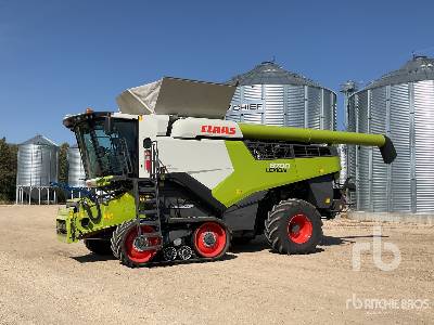 2020 Claas Lexion 8700TT 4x4 Combine Harvester