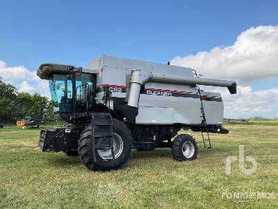 1998 Gleaner C62 Combine Harvester