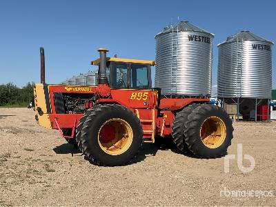 1981 Versatile 895 Articulated Tractor