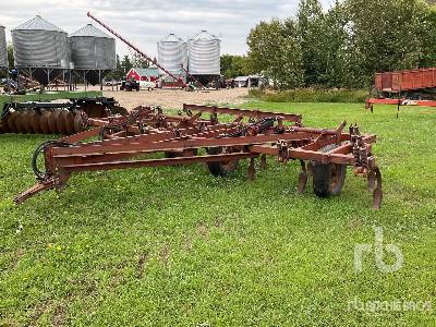 International Harvester 55 20 ft Chisel Plow