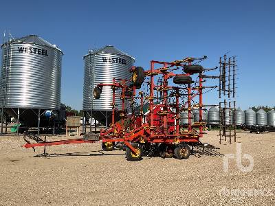 1988 Bourgault 536-42 40 ft Cultivator