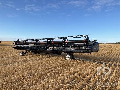 2008 MacDon D50 35 ft Draper Combine Header