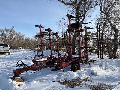 Case IH 5000 Vibra Chisel 24 ft Cultivator