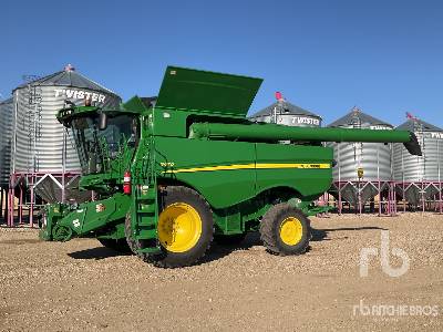 2013 John Deere S670 Combine Harvester