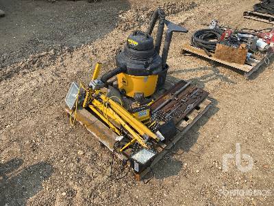 John Deere 5 hp Wet/Dry Vacuum