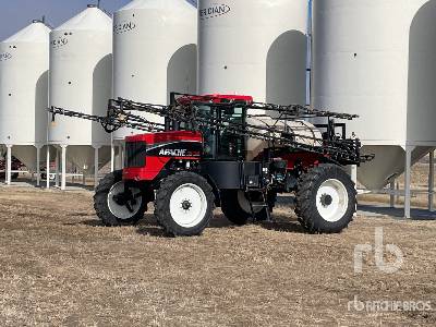 Apache 1010 Self-Propelled Sprayer