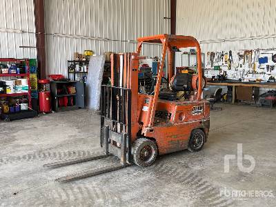 Clark C-500-35-LP 3500 lb Cushion Tire Forklift