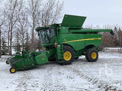 2012 John Deere S670 Combine Harvester