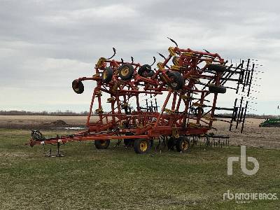 1999 Bourgault 9400 60 ft Cultivator