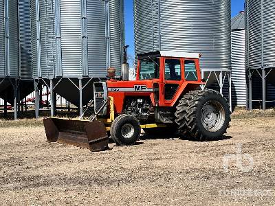 1975 Massey Ferguson 1135 2WD Tractor