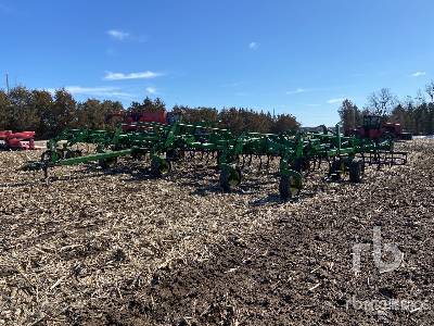 2008 John Deere 2210 48 ft Pin Accudepth Cultivator