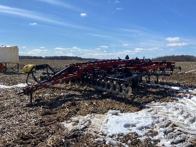 2015 Case IH Ecolo-Tiger 875 22 ft 6 in Pin Tandem Breaking Disc Ripper