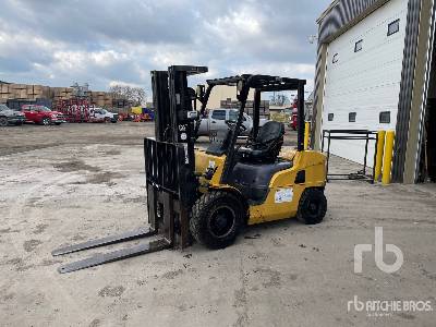 2008 Cat P6000 5400 lb Diesel Pneumatic Tire Forklift
