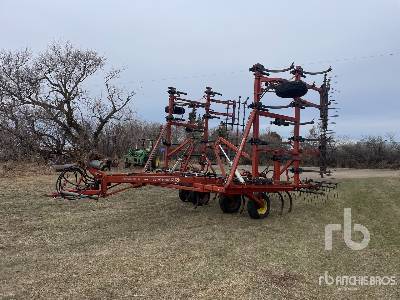 Morris CP-731 Magnum II 39 ft Cultivator