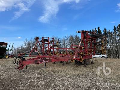 Bourgault 26-30 26 ft Cultivator