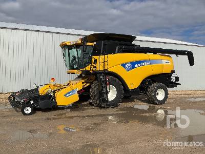 2010 New Holland CX8090 RWA Combine Harvester