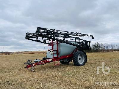 2007 Case IH SRX160 100 ft S/A Pull-Type Sprayer