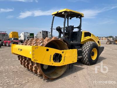 Photo of a 2018 Bomag BW211D-5