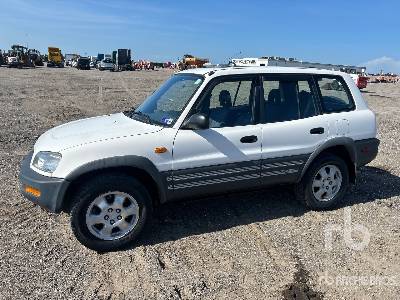 Photo of a 1997 Toyota RAV4