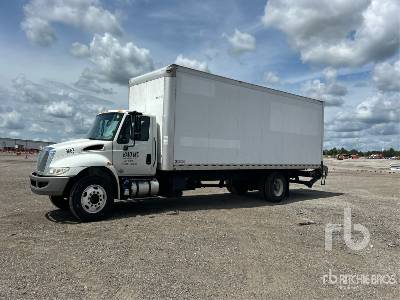 2017 INTERNATIONAL  4300  4x2  Van Truck