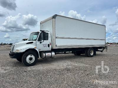 2018 INTERNATIONAL  4300 SBA  4x2  Van Truck