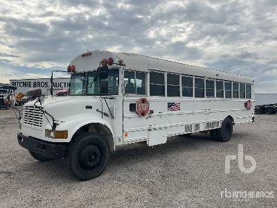 2000 INTERNATIONAL  3800  4x2 35-Seat School  Bus