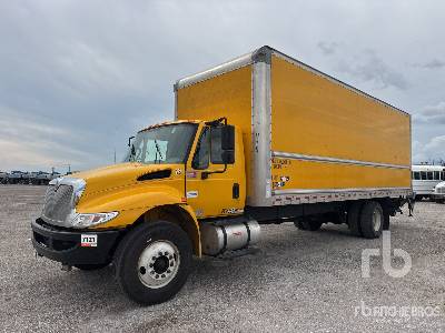 2018 INTERNATIONAL  4300  4x2 Moving  Van Truck