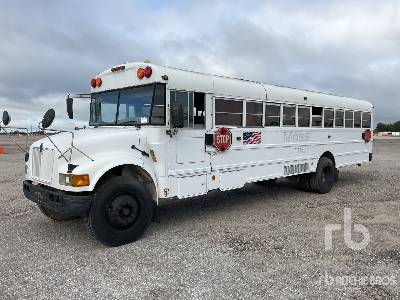 2003 INTERNATIONAL  3000  4x2 34-Seat  Bus