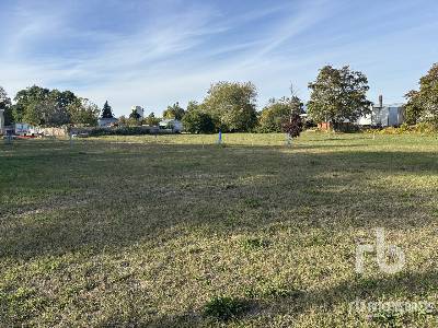 GODERICH, ON 377 CAMBRIDGE S .91 +/- Acres on Title Commercial Property GODERICH, ON 377 CAMBRIDGE S .91 +/- Acres on Title Commercial Property