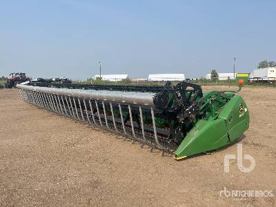 Photo of a 2011 John Deere 635F