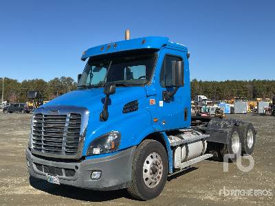 Photo of a 2018 Freightliner CASCADIA 113